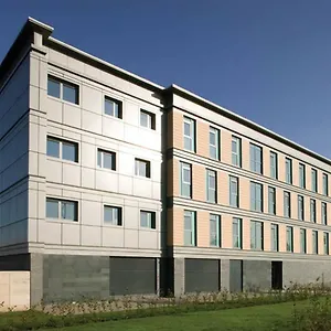  Albergue College
