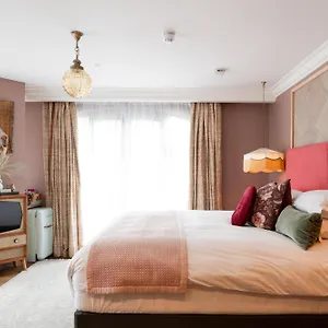 The Rabbit & Retreat Hotel Templepatrick